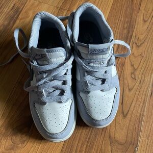 Nike Sneakers Low-Top Athletic Design